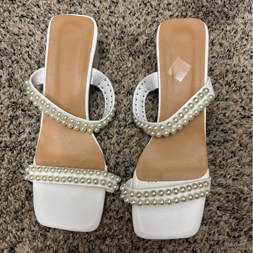White Pearl-Embellished Women’s Slide Sandals